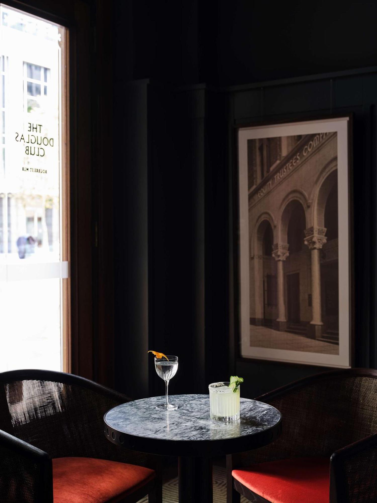 Hilton Melbourne Little Queen Street Eksteriør bilde The Lounge at the Hotel
