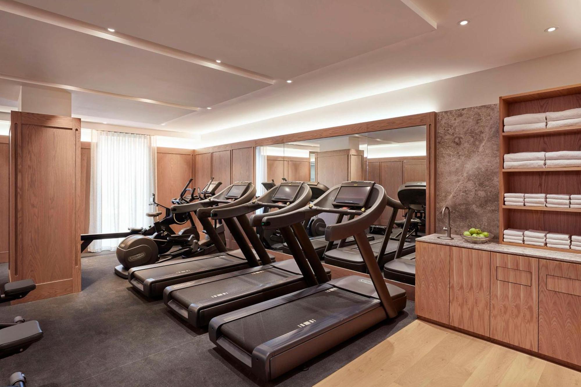 Hilton Melbourne Little Queen Street Eksteriør bilde The gym at The Hari