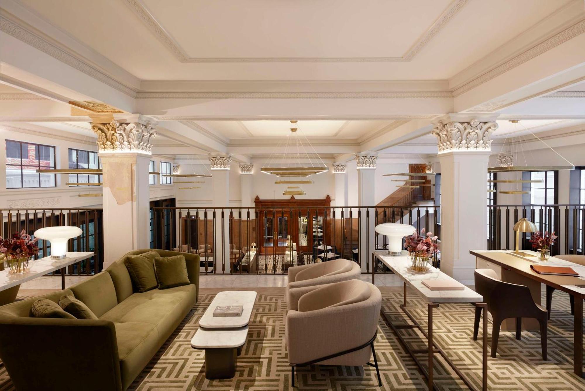 Hilton Melbourne Little Queen Street Eksteriør bilde The Library at The Ivy Collection