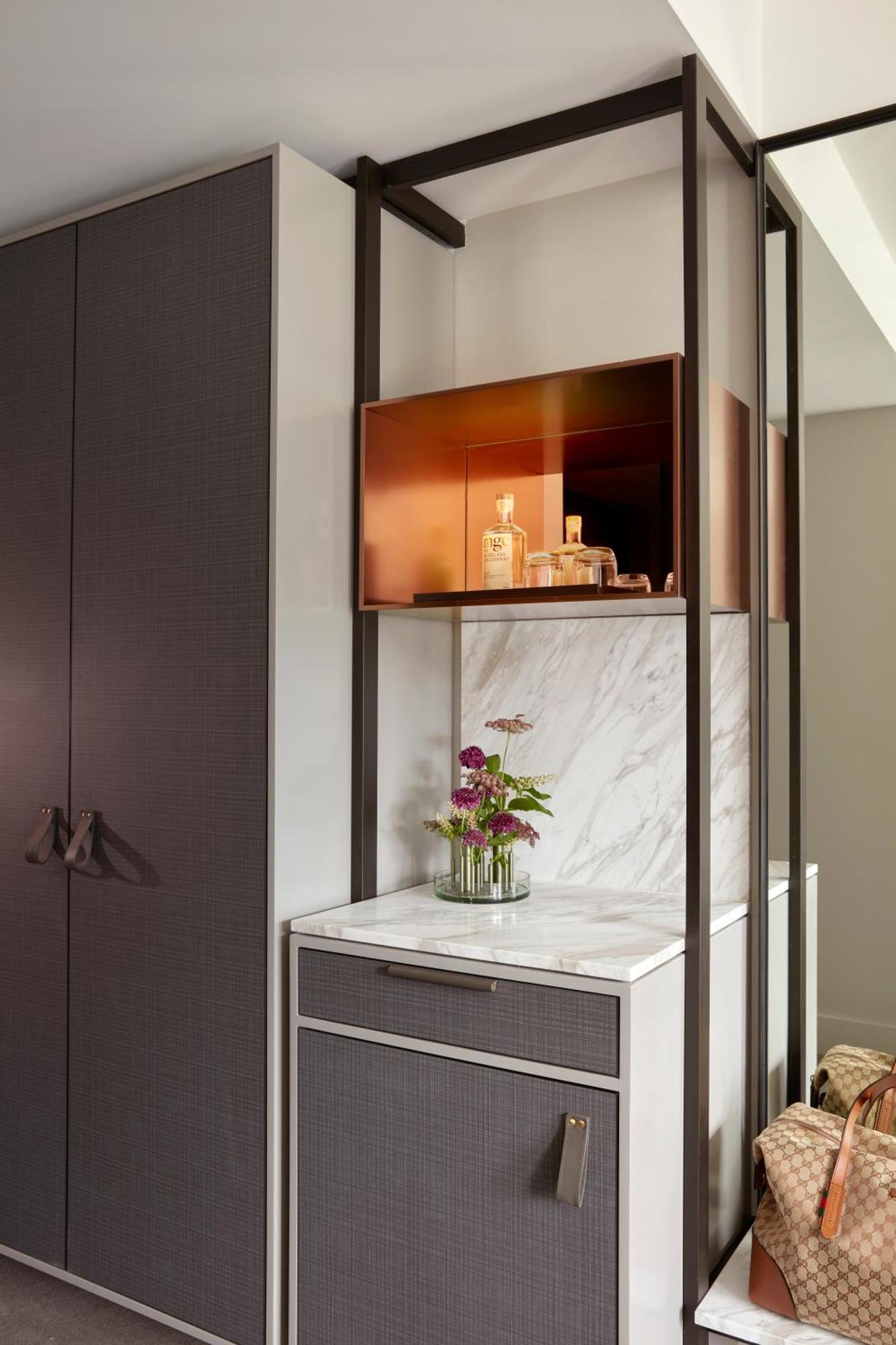 Hilton Melbourne Little Queen Street Eksteriør bilde A marble vanity